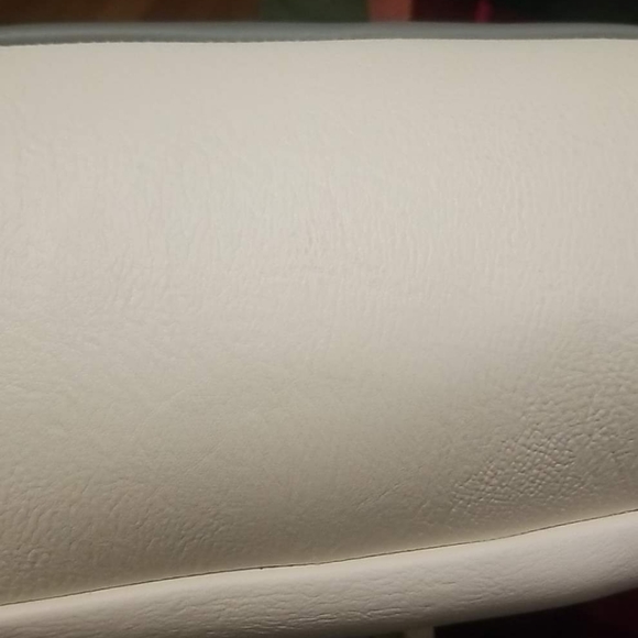 FINAL PRICE Loungefly Kikis Delivery Service Tote - Picture 4 of 14